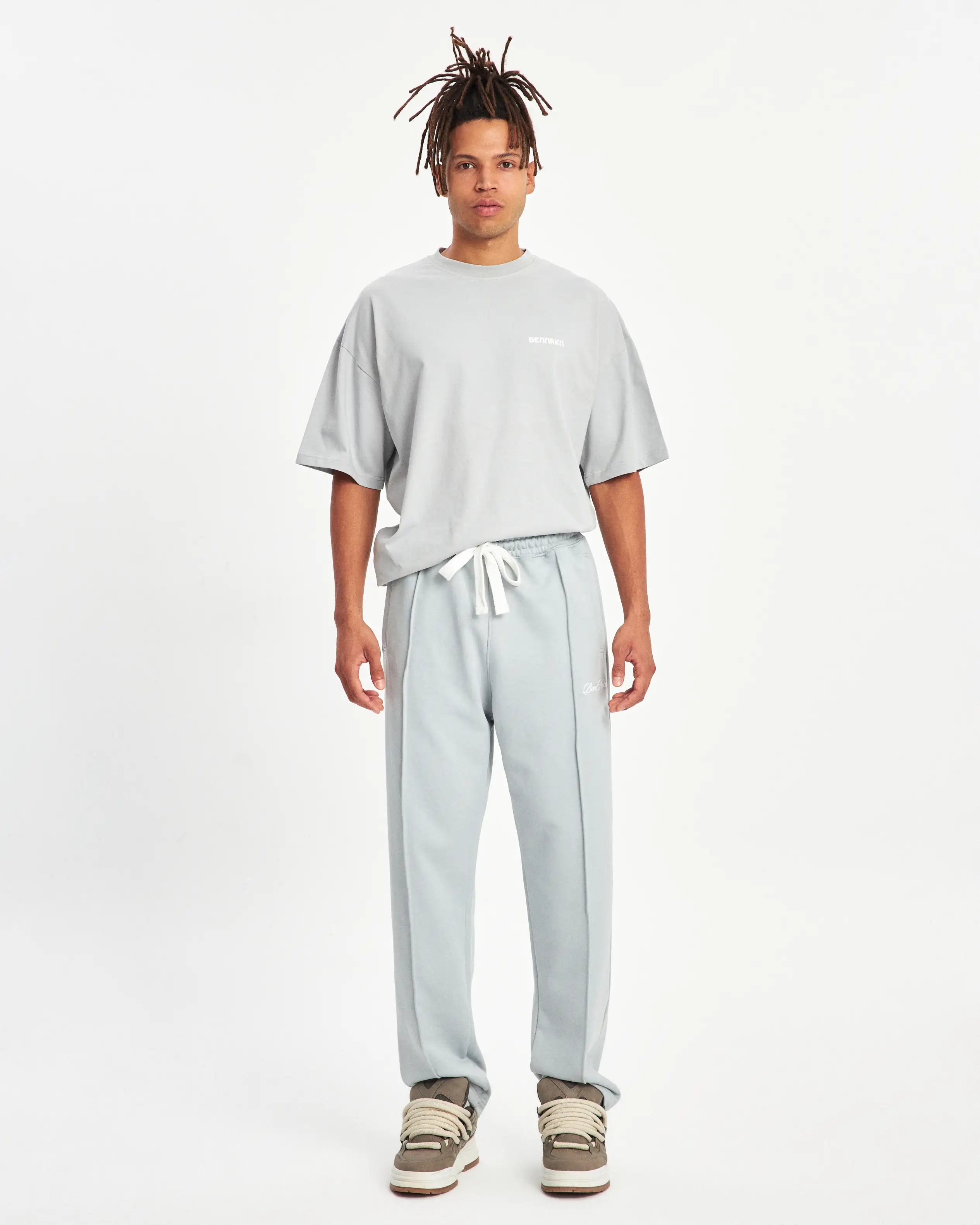 INITIAL SWEATPANT- ASH GREY