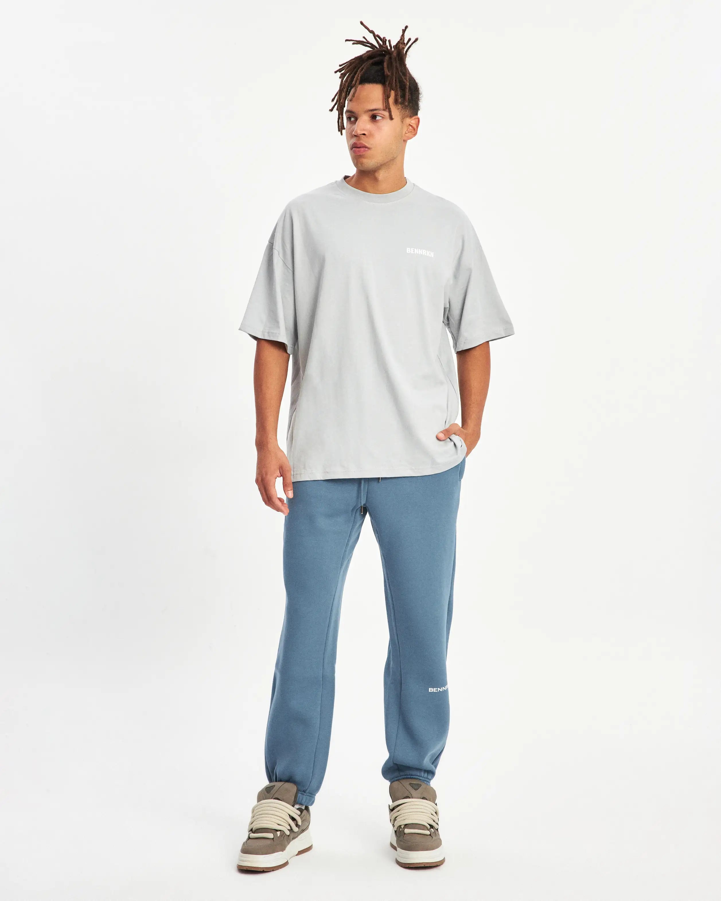 OVERSIZED ATHLETIC T-SHIRT - GRAY