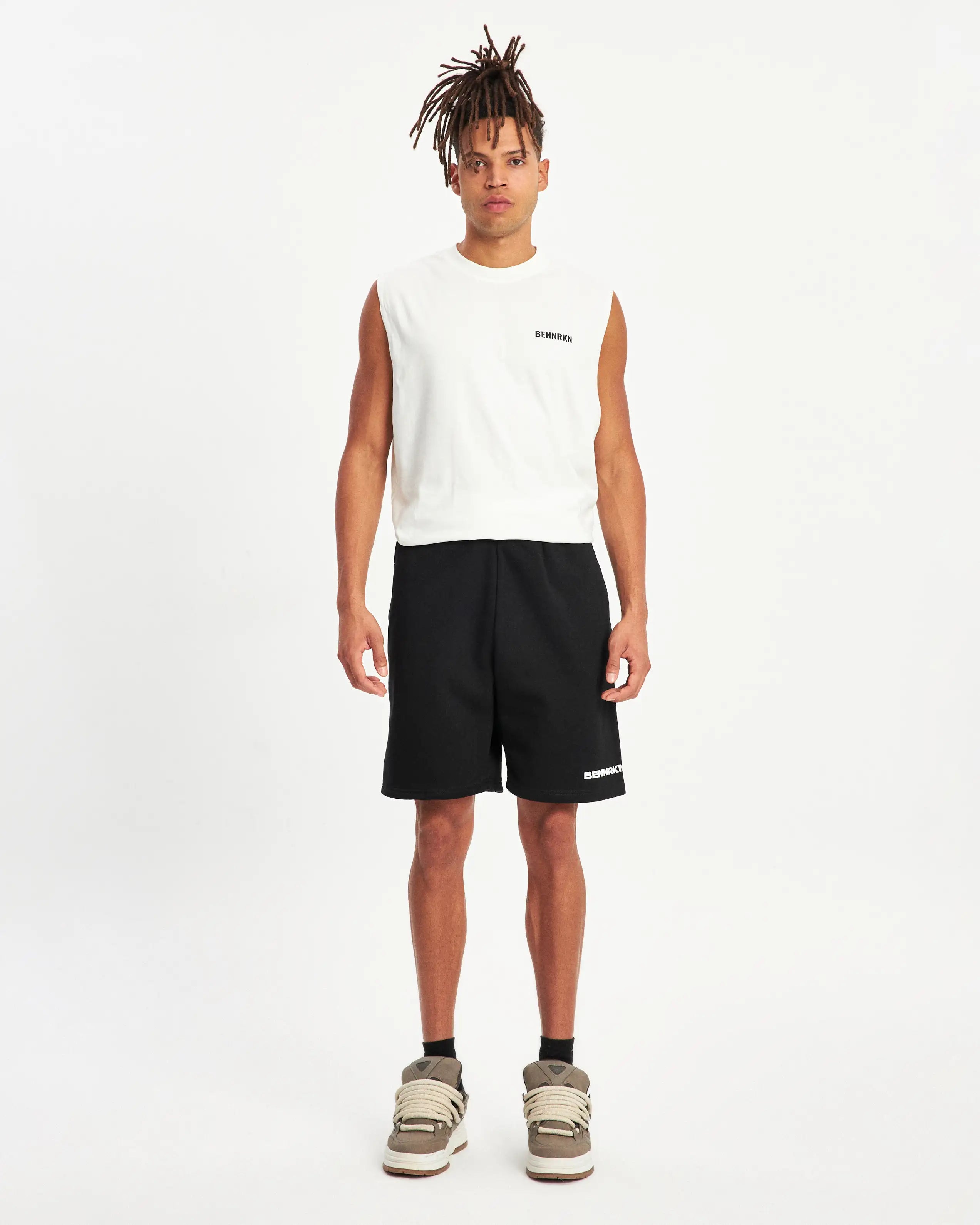 INITIAL BENNRKN SHORT - BLACK