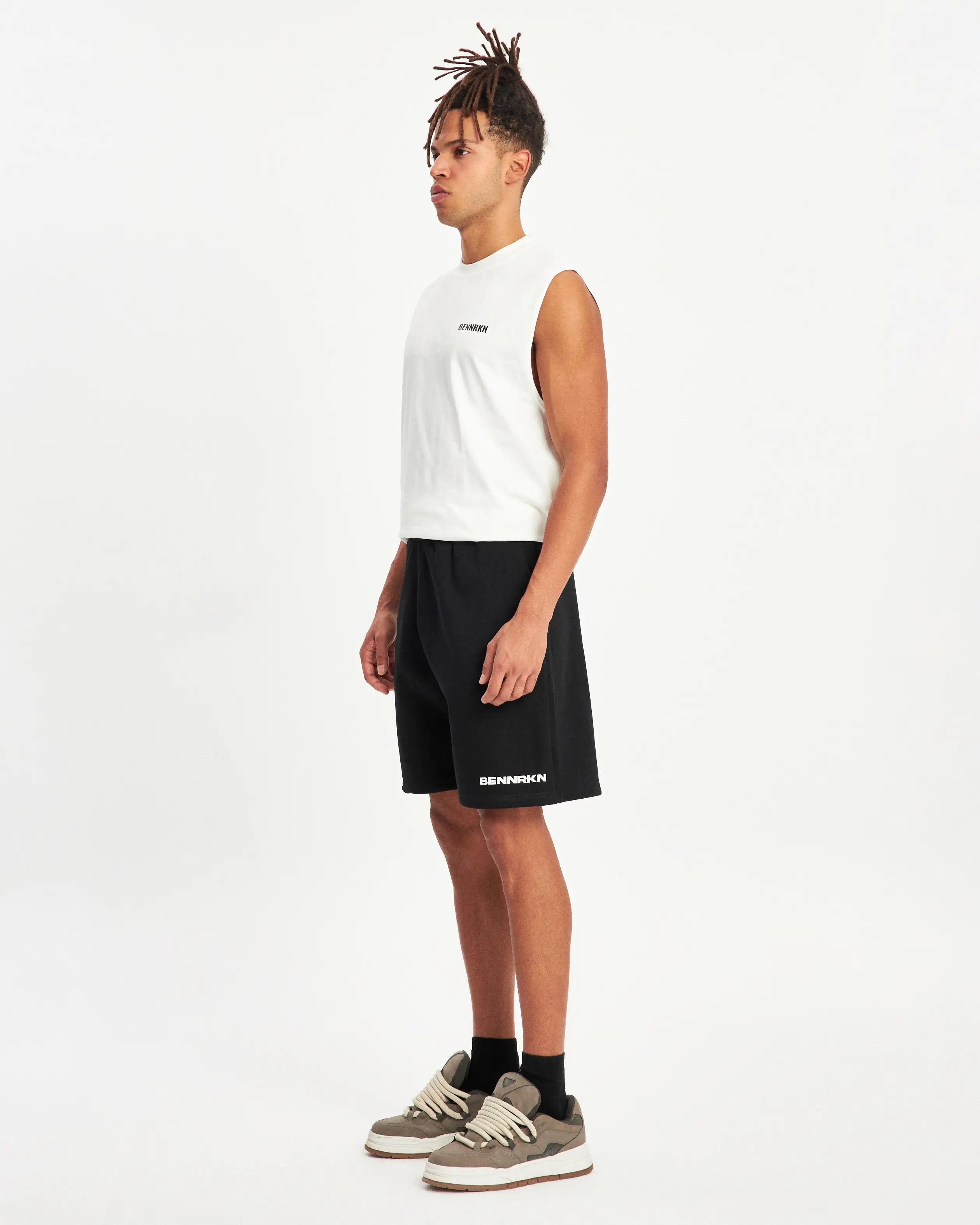 INITIAL BENNRKN SHORT - BLACK