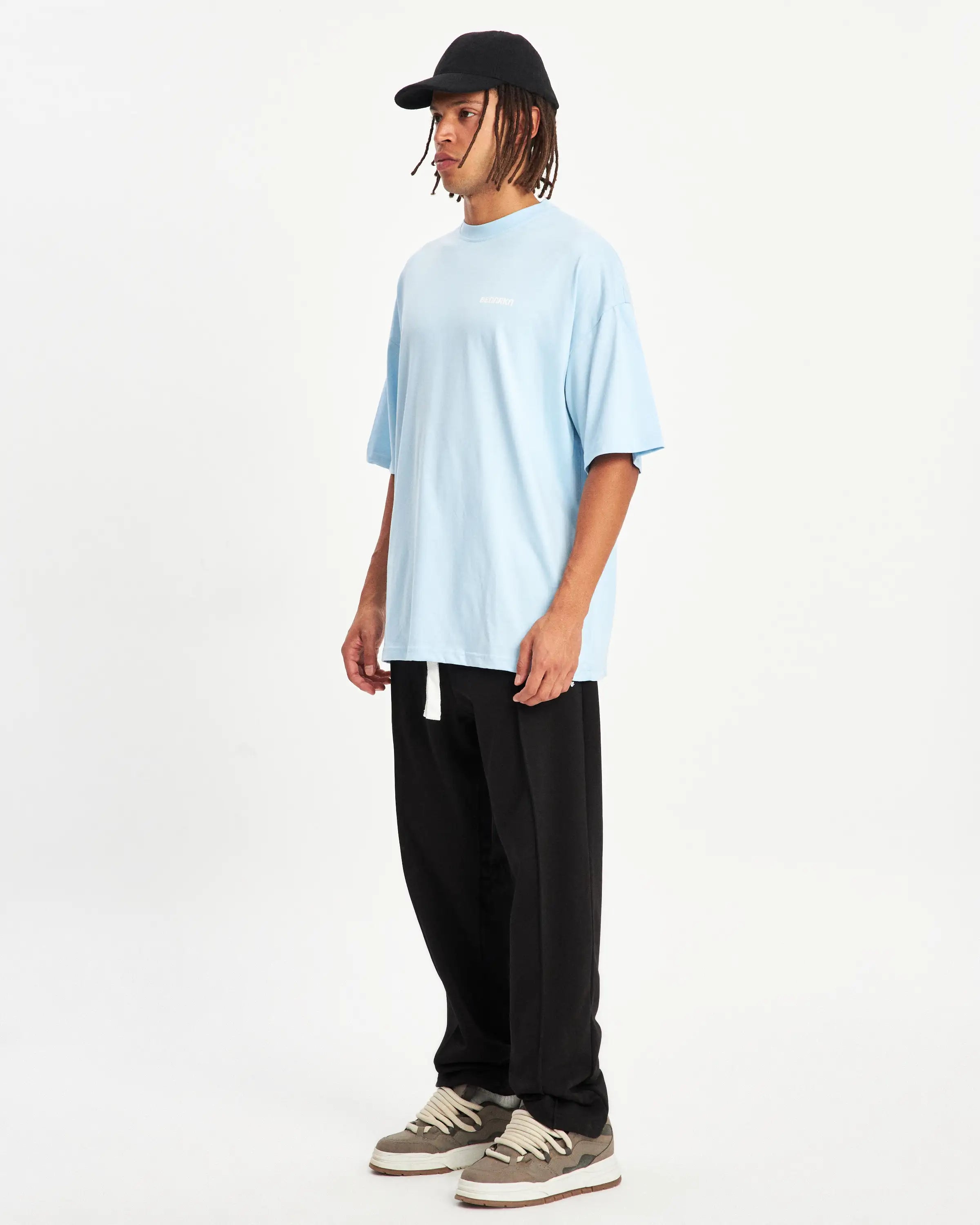 OVERSIZED ARCHED T-SHIRTT - BABY BLUE