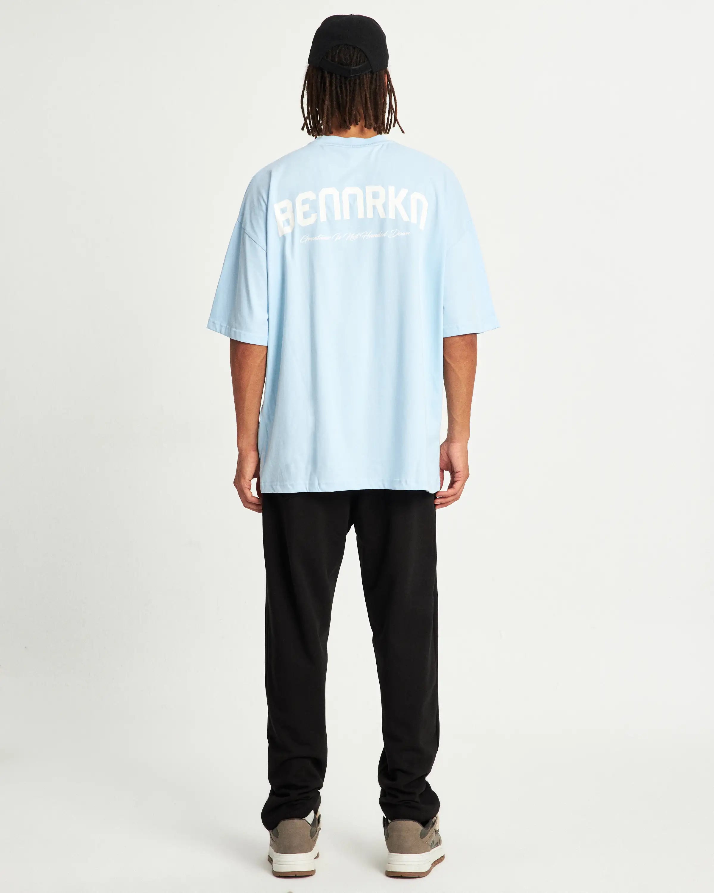 OVERSIZED ARCHED T-SHIRTT - BABY BLUE