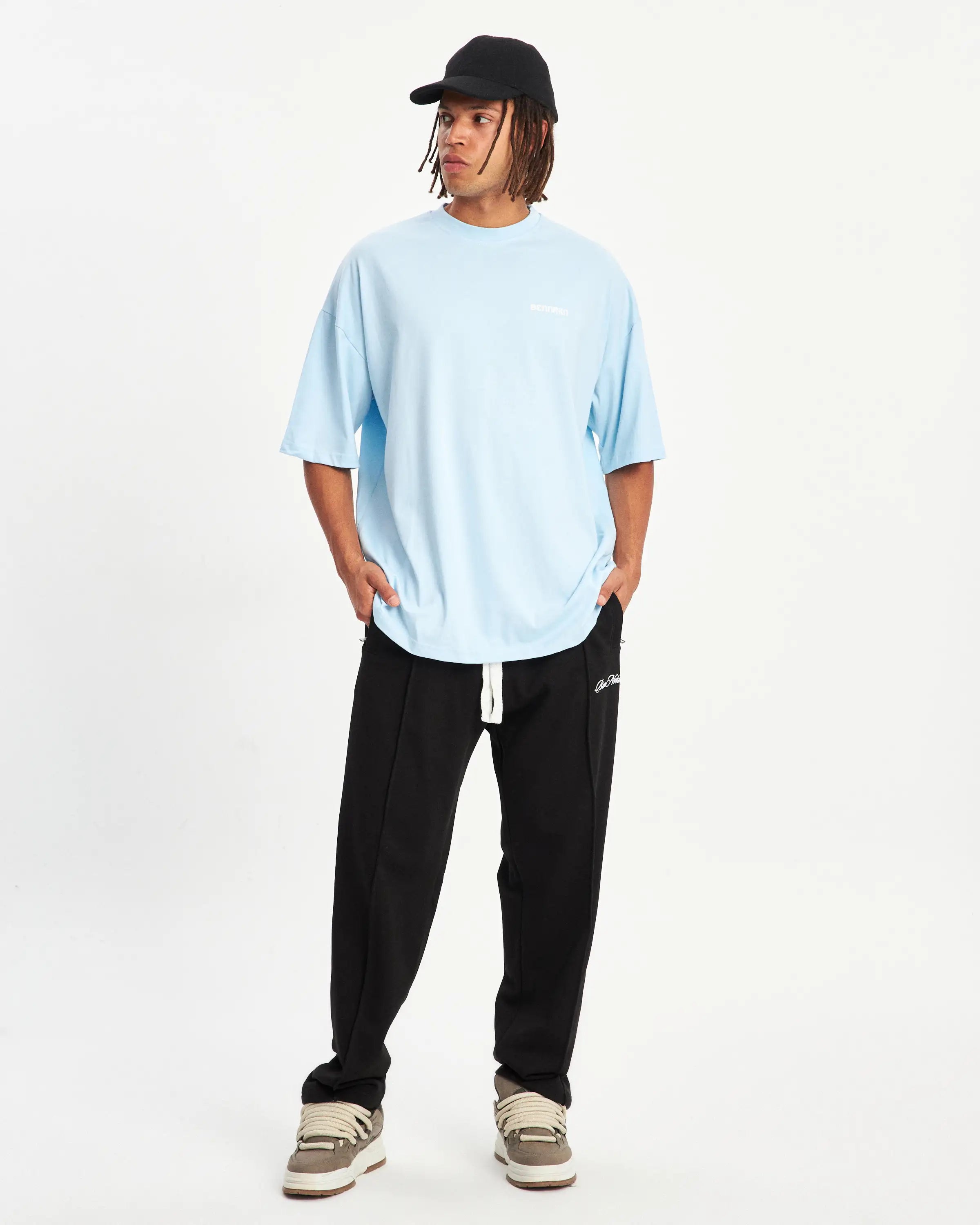 OVERSIZED ARCHED T-SHIRTT - BABY BLUE