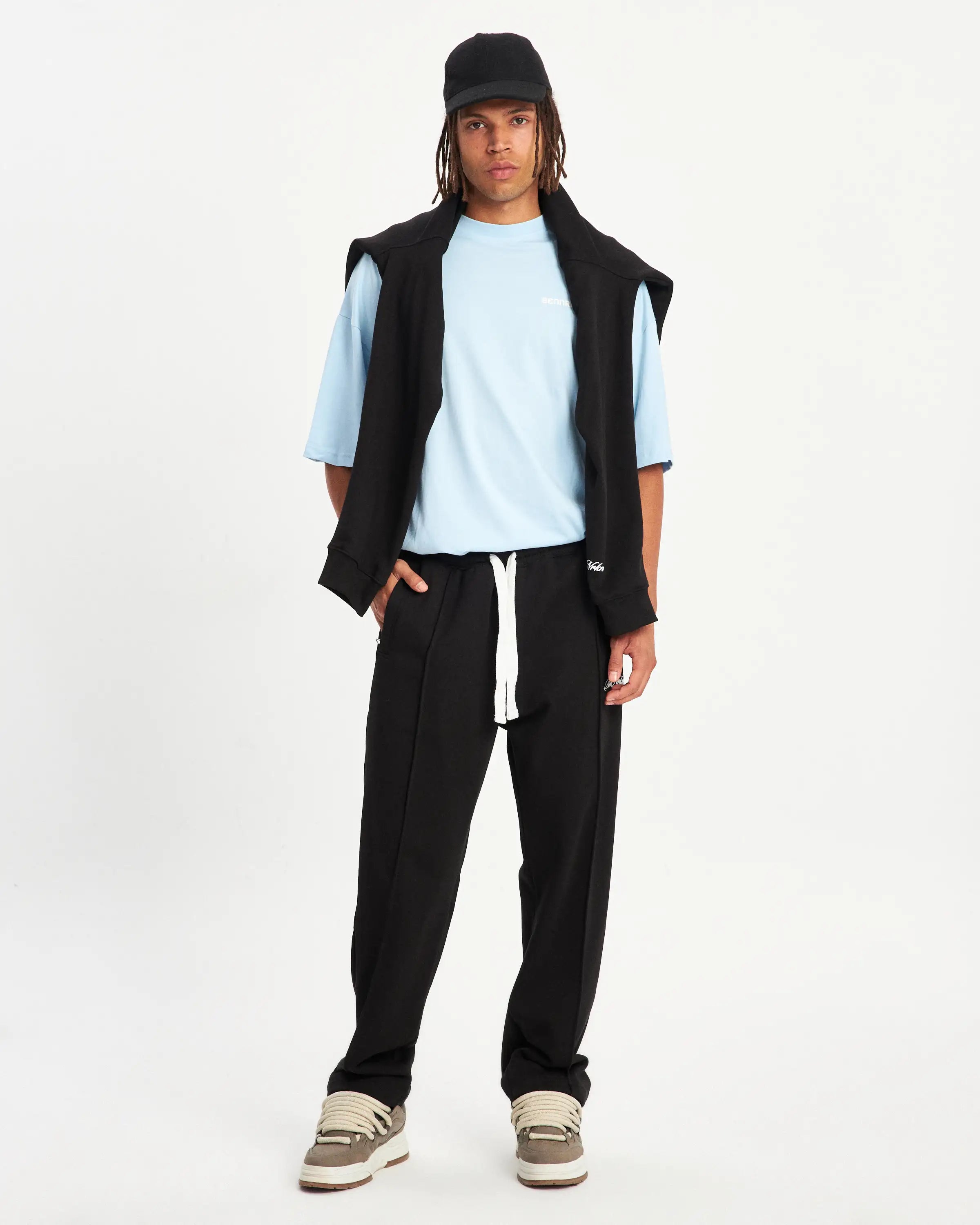 INITIAL SWEATPANT - MIDNIGHT BLACK