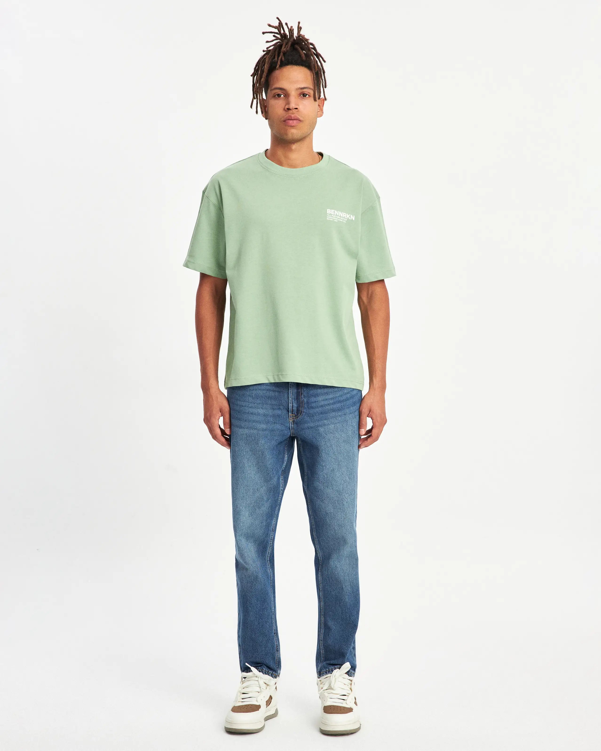 BENNRKN INITIAL T-SHIRT - SAGE GREEN